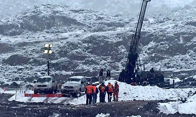 Refuerzan rescate de dos mineros en Chile
