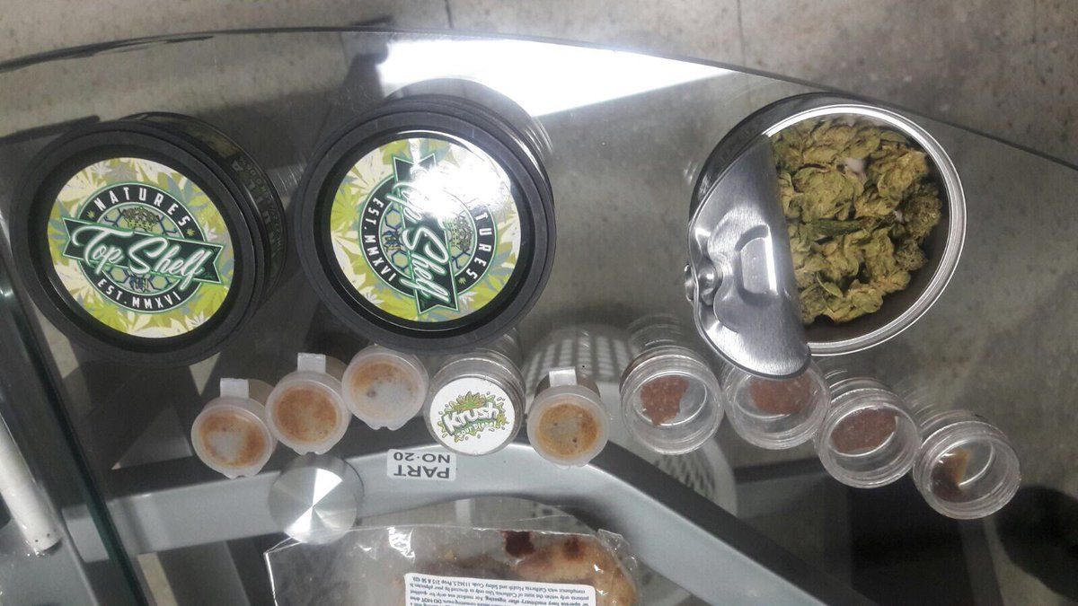 Detienen a hombre con droga en Bosques de las Lomas Detienen a hombre con droga en Bosques de las Lomas