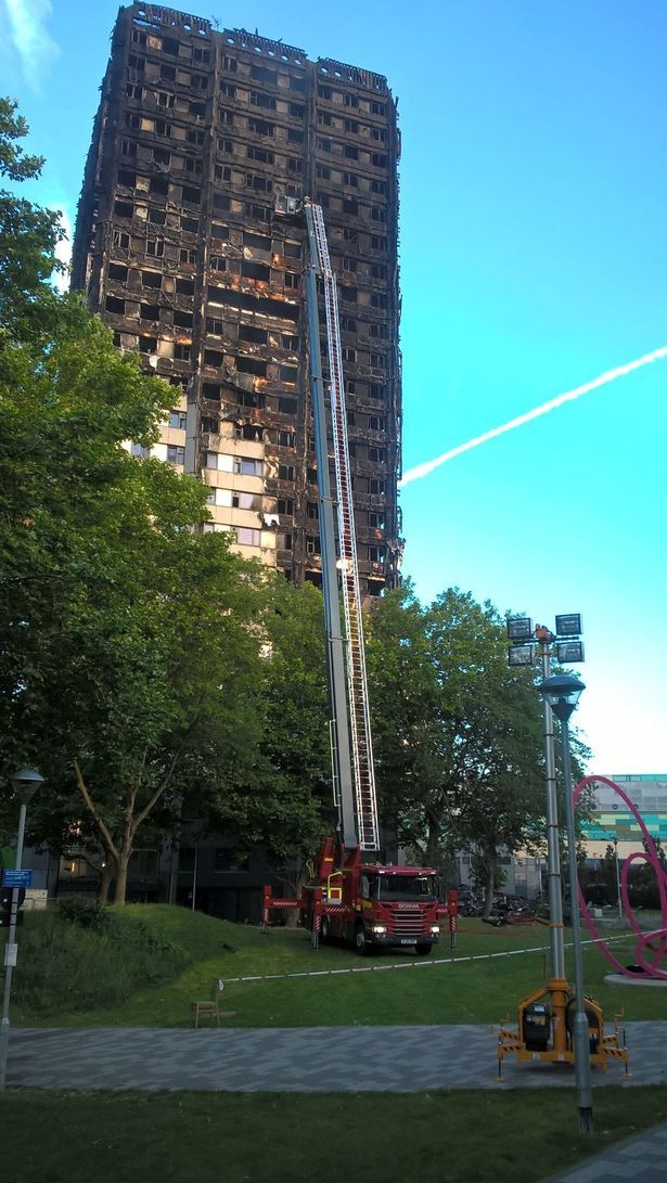 Imágenes de la destrucción tras incendio en edificio de Londres - edificio-londres-10