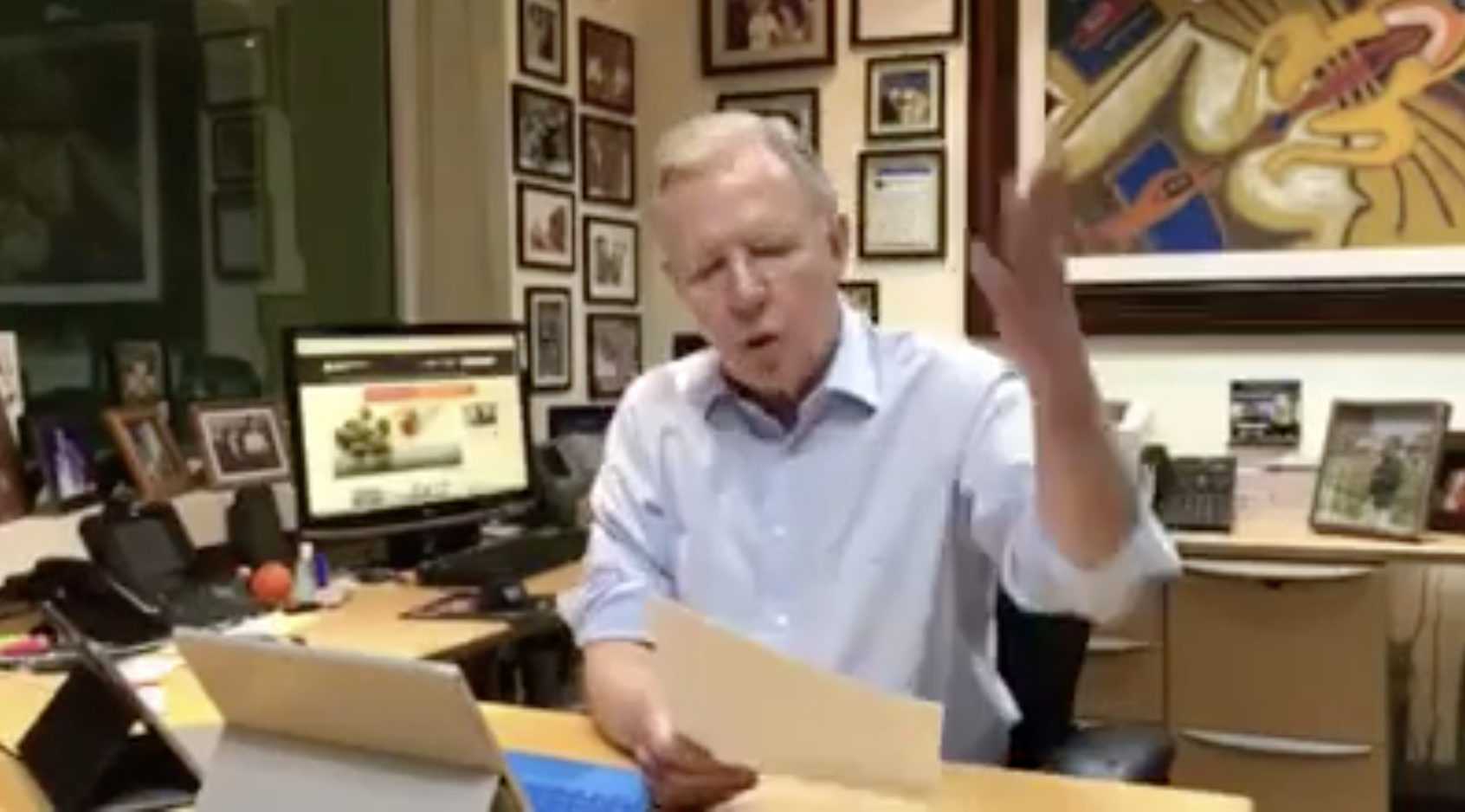 Eeeeeeeeh… ¡Puto! Eeeeeeeeh… ¡Puto!