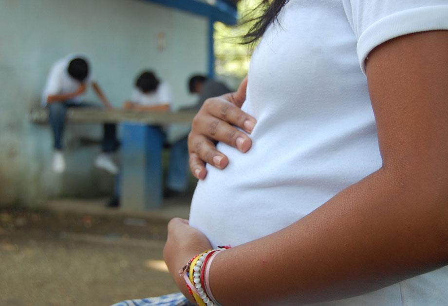 La maternidad temprana: un drama oculto con miles de casos en Latinoamérica - embarazos-adolescentes