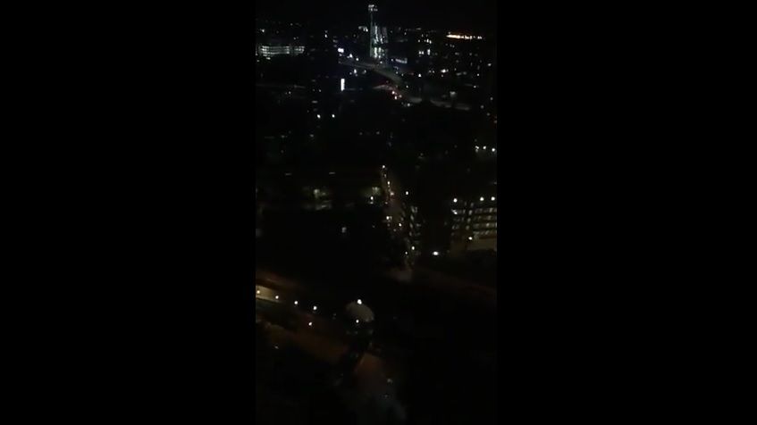 #Video Mujer transmite en Facebook Live durante incendio en Londres