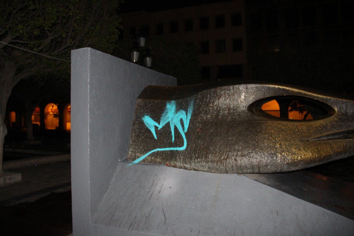 Detienen a menores que vandalizaron el Teatro Degollado - graff