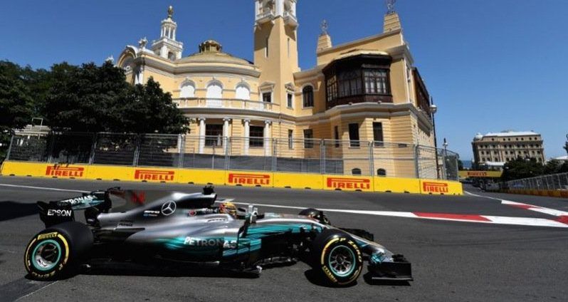 Hamilton saldrá primero en GP de Azerbaiyán