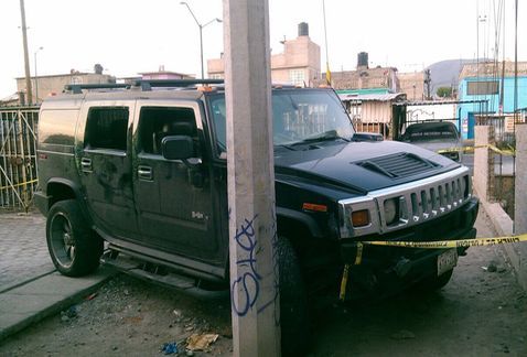 Asesinan a conductor de Hummer en Iztapalapa