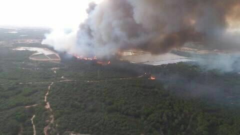 Incendio obliga a evacuar a más de dos mil personas en España - incendio-doñana1