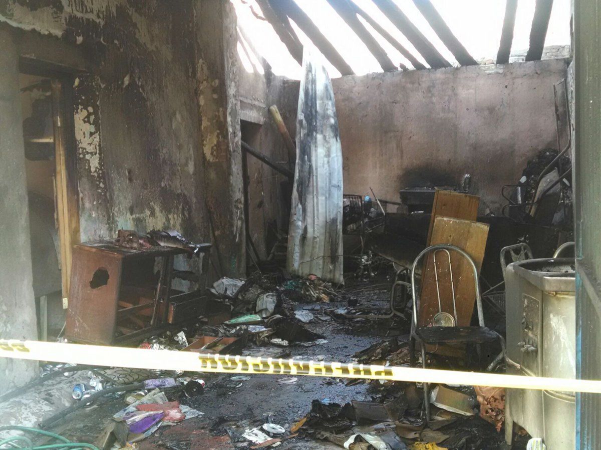 Se incendia taller de piñatas en Gómez Palacio