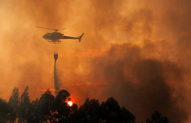 Al menos 62 muertos por incendios forestales en Portugal - incendio-portugal-5
