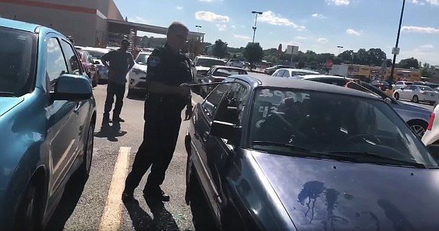 #Video Rescatan a bebé encerrado en auto bajo el rayo del sol