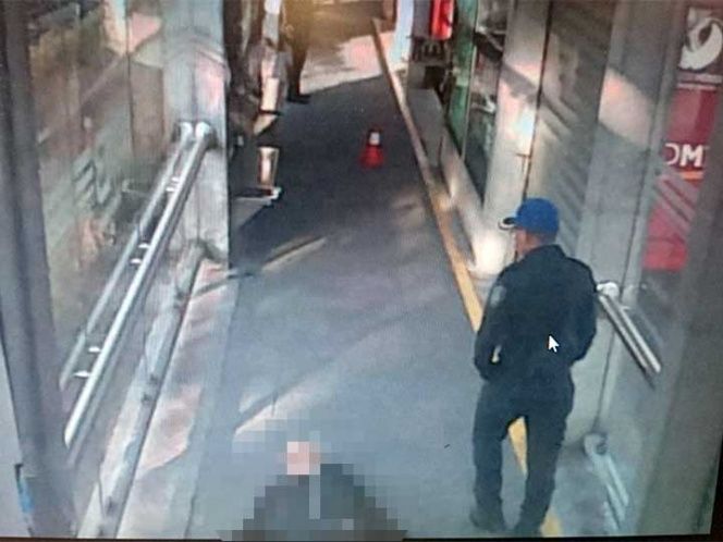 Mueren dos personas por infarto en Metro y Metrobús - infarto-metrobús