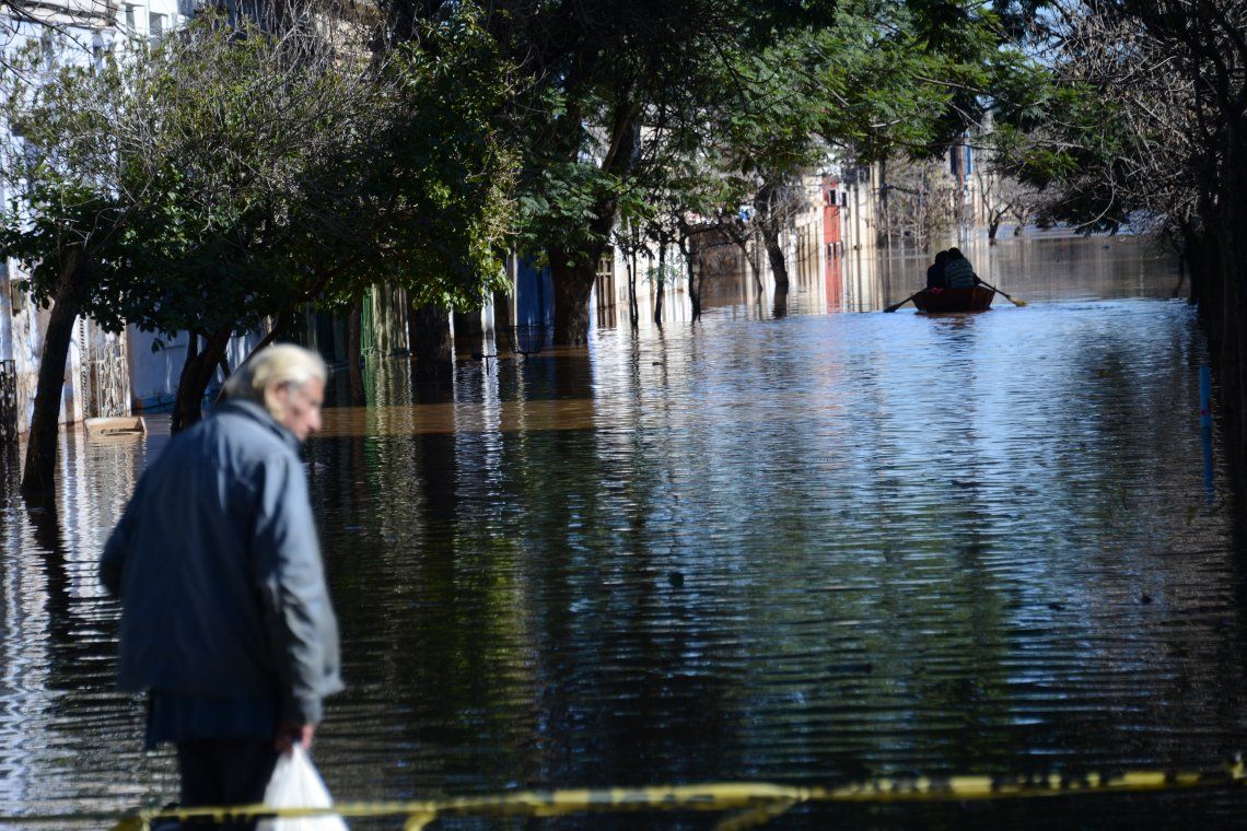 Más de seis mil evacuados por las lluvias en Uruguay - inundaciones-uruguay