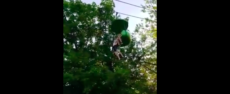 Atrapan a joven que cayó de juego mecánico en Nueva York