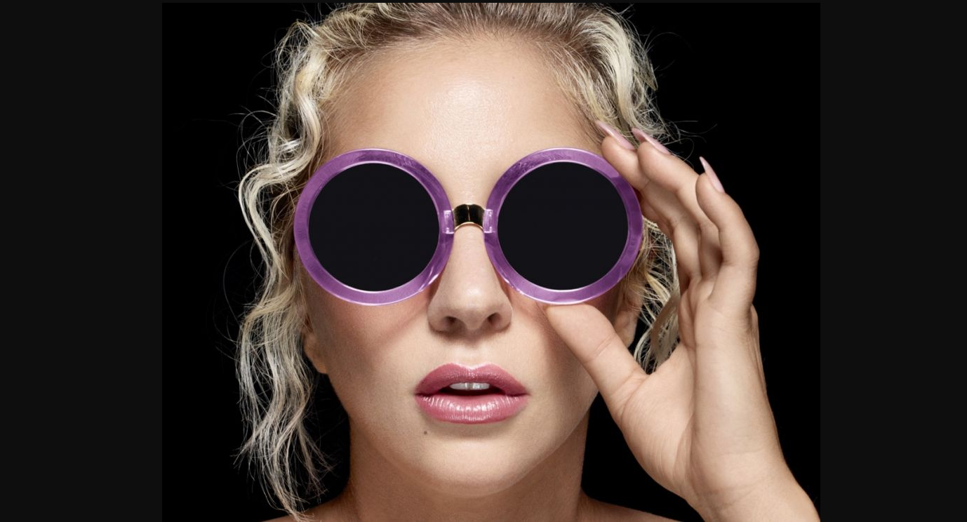 Lady Gaga hace alianza con Starbucks