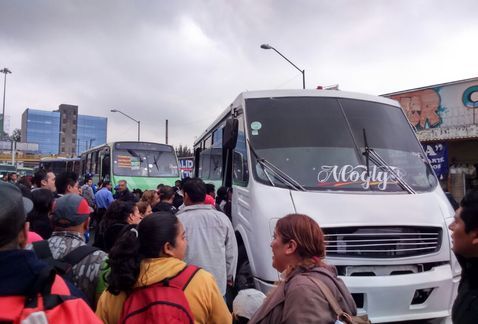 Transportistas aprovechan cierre de Línea 7 para cobrar altos precios - linea_7_metro-cierre_estaciones-constituyentes-el_rosario-tromba-cdmx-milenio_MILIMA20170629_0120_11