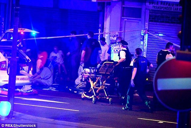 Vehículo atropella a varios peatones en Londres - londres-5