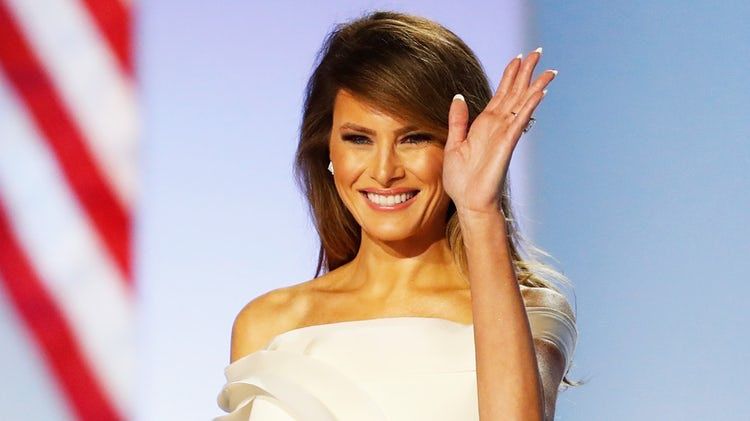 Mujer se someterá a cirugías para parecerse a Melania Trump - melania-trump