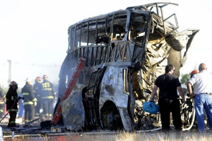 Accidente de autobús deja 15 muertos en Argentina - mendoza-argentina-autobus