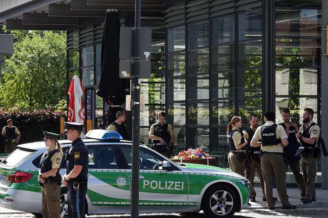 Tiroteo deja una agente de policía herida en el metro de Munich - metro-munich-afp
