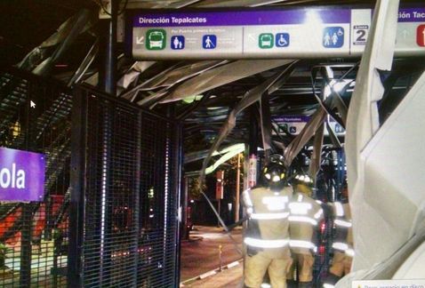 Cierran estación Xola del Metrobús por daños en el techo - metrobus-xola-2