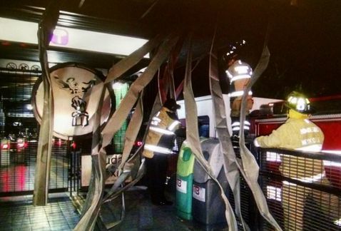 Cierran estación Xola del Metrobús por daños en el techo - metrobus-xola