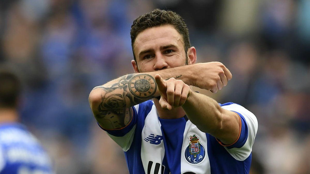 "Layún tiene una oferta de Monterrey": Mohamed - miguel-layun