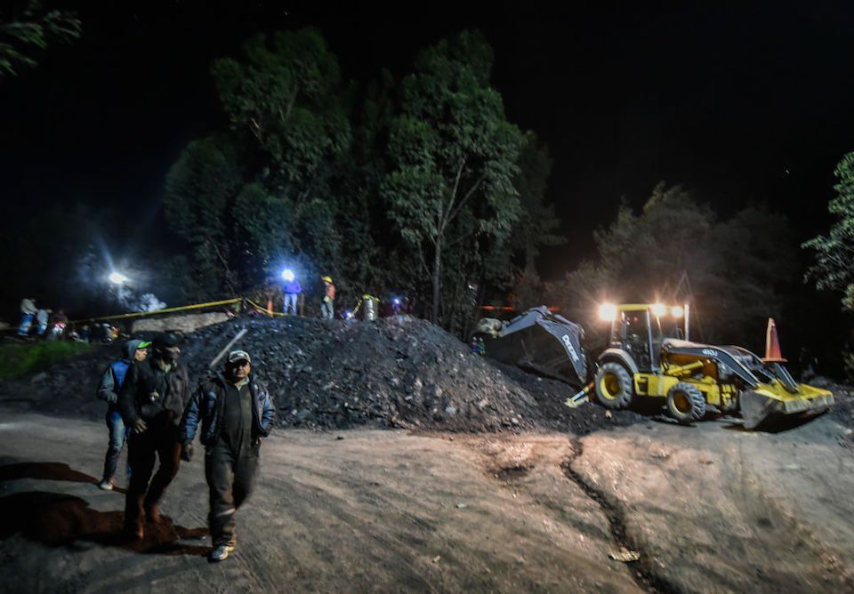 Explosión deja al menos ocho muertos en mina de Colombia
