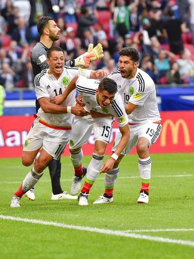 México empata 2-2 con Portugal - moreno-chicharito