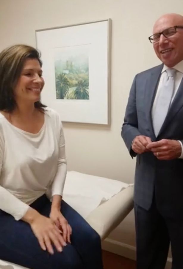 Mujer se someterá a cirugías para parecerse a Melania Trump - mujer-cirugías