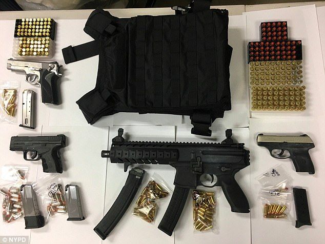 Detienen a exjugador de la NBA por posesión de drogas y armas - municiones-telfair