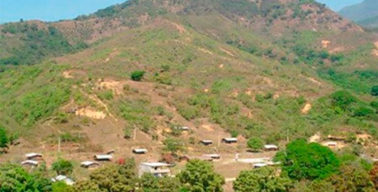 Pobladores de Oaxaca retienen armamento y patrulla de la policía - noppaler-770x392