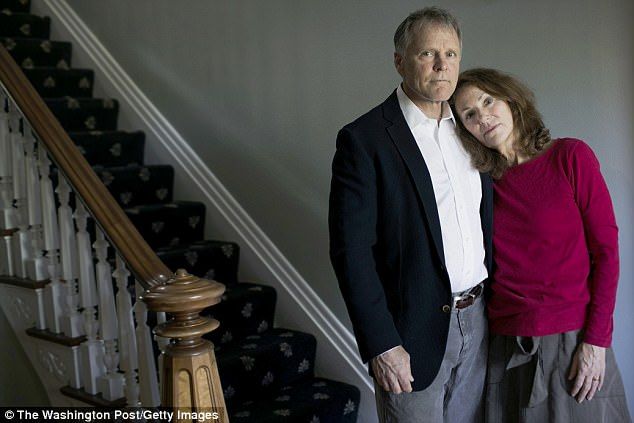 "Nuestro hijo fue aterrorizado y maltratado": familia de estudiante liberado por Corea del Norte - otto-warmbier-parents