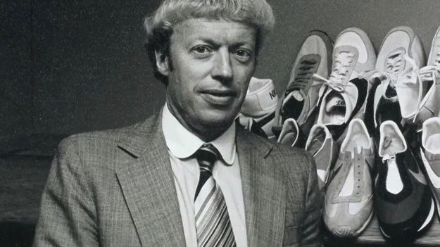 El primer zapato Nike de la historia fue de Calzado Canadá - phil-knight-nike