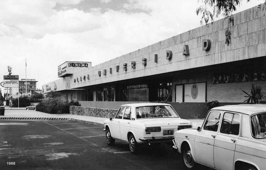 El primer centro comercial que abrió en México - plaza-universidad