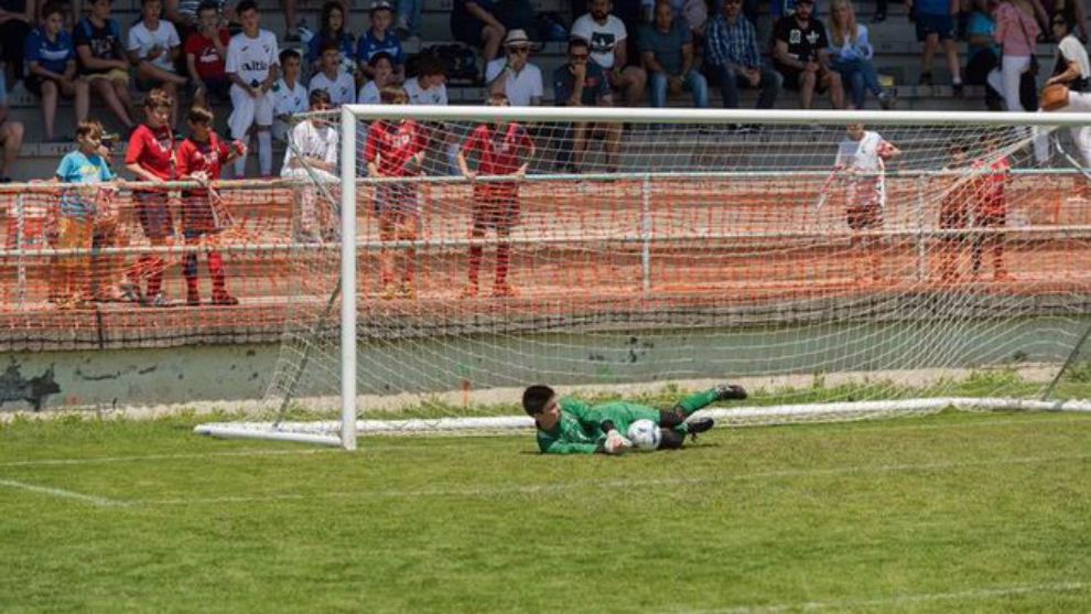 Carla, la portera que fue polémica por su corte de pelo