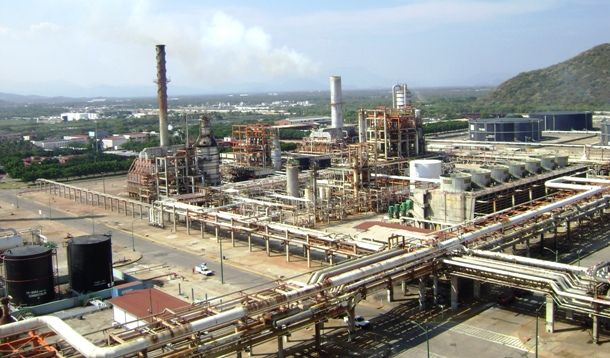 ASEA investiga a Pemex por explosión en refinería de Salina Cruz - refineria-antonio-dovali