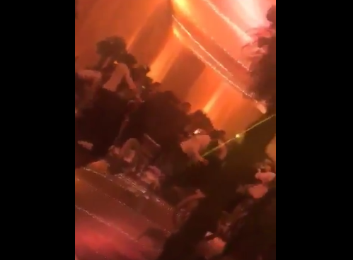 Video: graduación termina en riña en Puebla