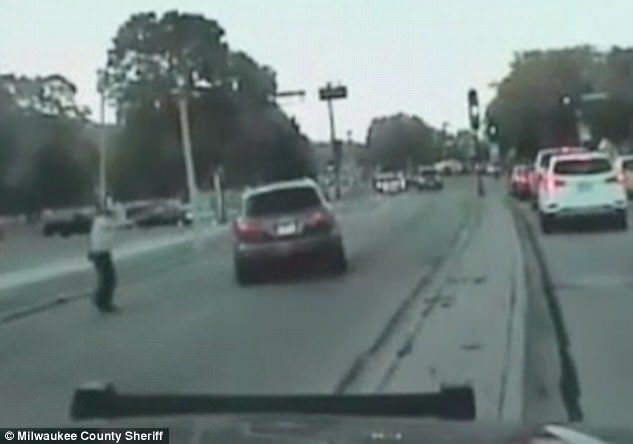 #Video Policía abate a hombre negro tras persecución