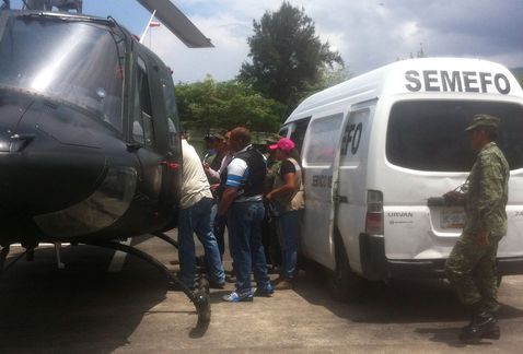 Seis militares muertos tras alud en Guerrero - soldados-guerrero