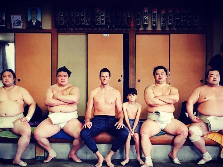 Tom Brady se enfrenta a luchador de sumo - tom-brady-