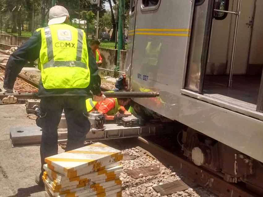 Descarrilla Tren Ligero a la altura del Estadio Azteca - tren-1-1