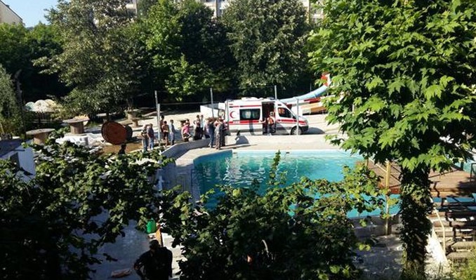 Cinco personas murieron electrocutadas en alberca de Turquía - turquía