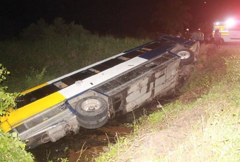 Volcadura de autobús deja 12 heridos en Veracruz