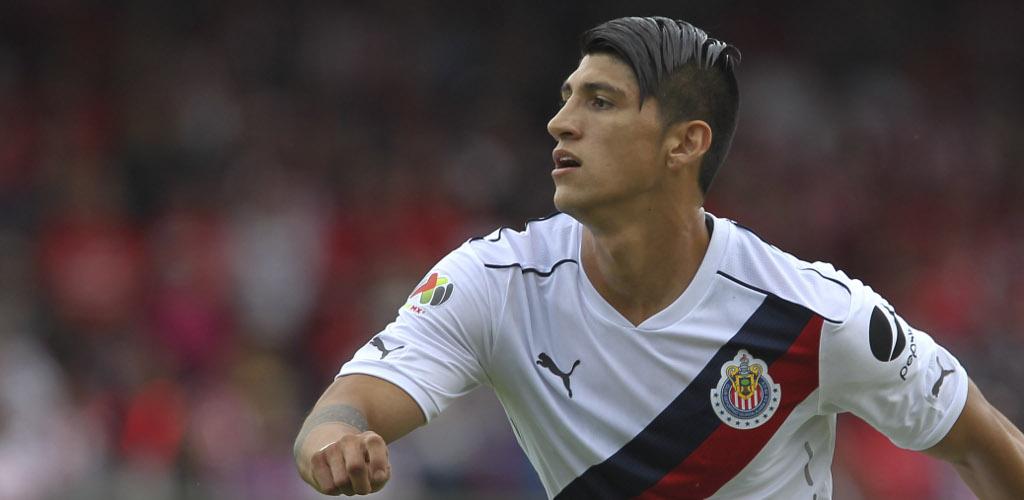 Alan Pulido fuera 18 semanas por lesión