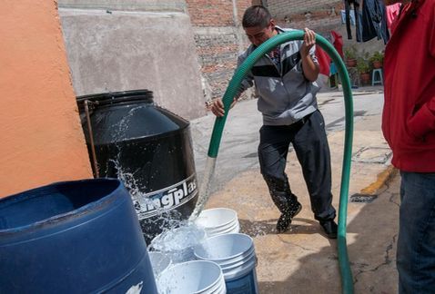Sin agua 77 colonias en Toluca por mantenimiento
