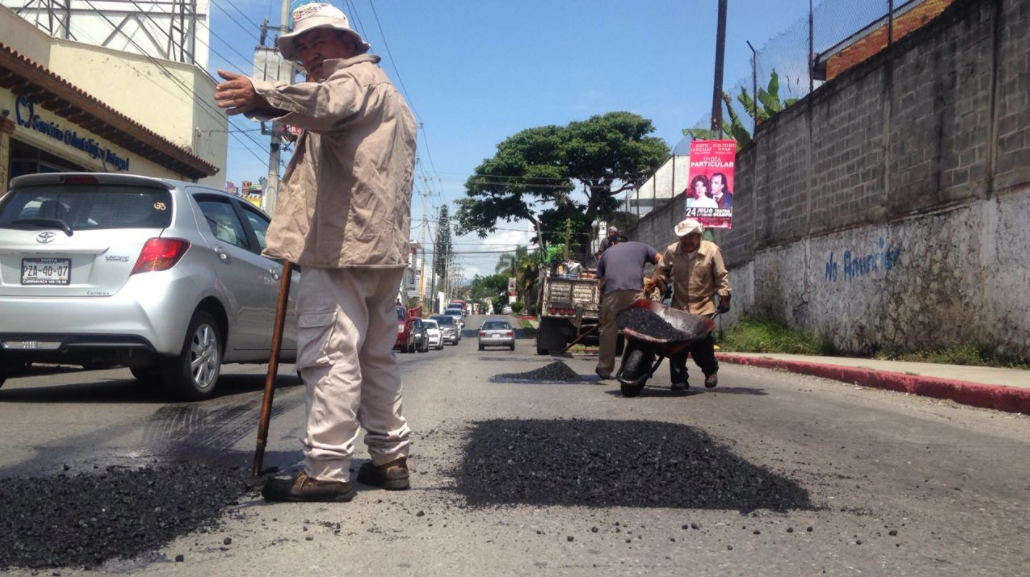 Taxistas reclaman a Cuauhtémoc Blanco por no parchar baches - Captura-de-pantalla-2017-07-07-a-las-14.06.38