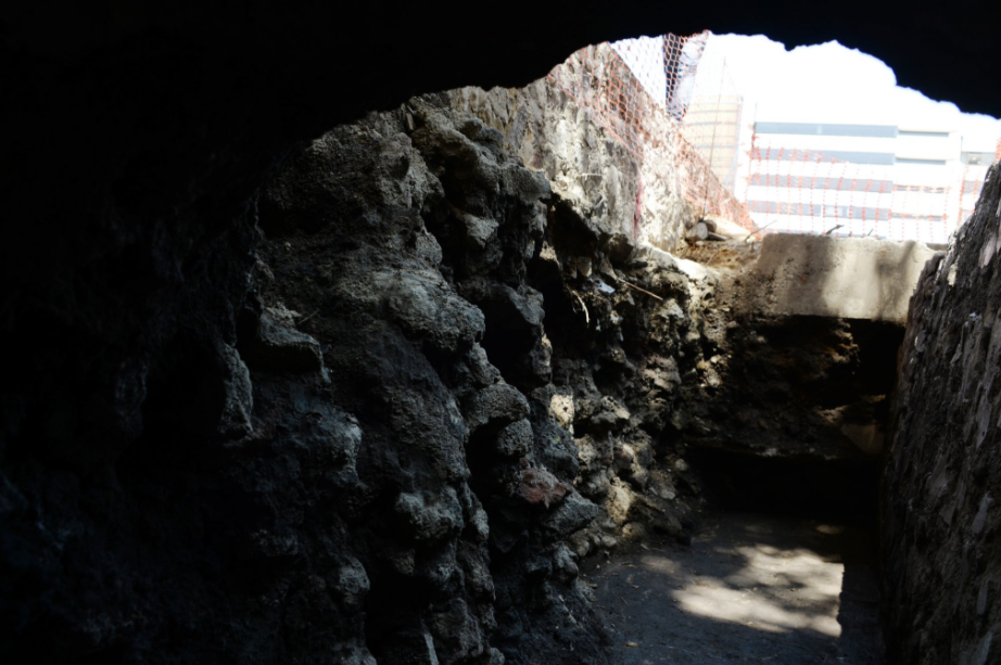 Hallan vestigio mexica en Plaza Pino Suárez