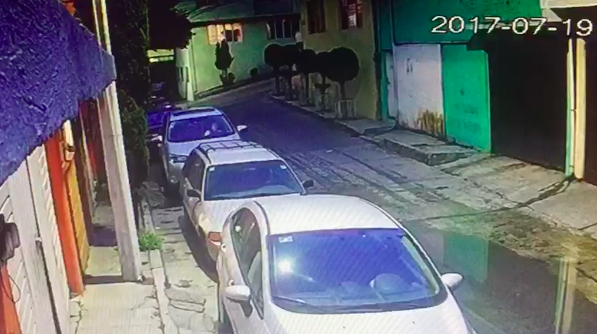 Video: roban camioneta en segundos