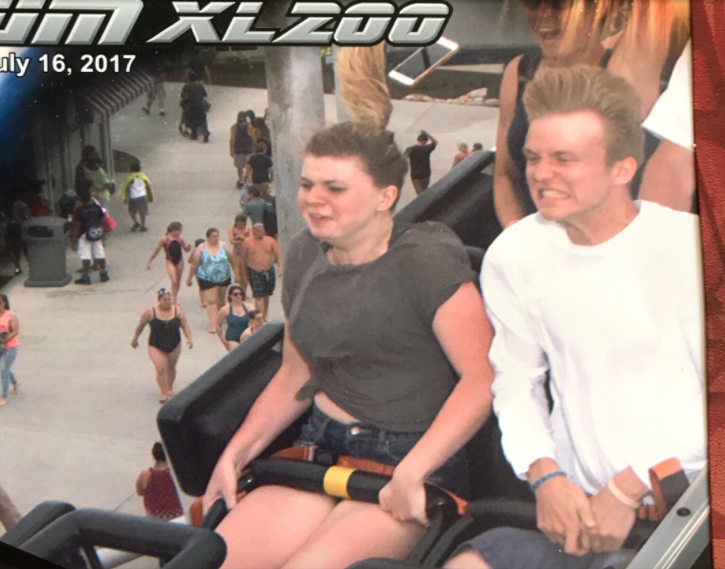 #Viral Alguien perdió su celular en esta montaña rusa - Captura-de-pantalla-2017-07-21-a-las-9.59.51