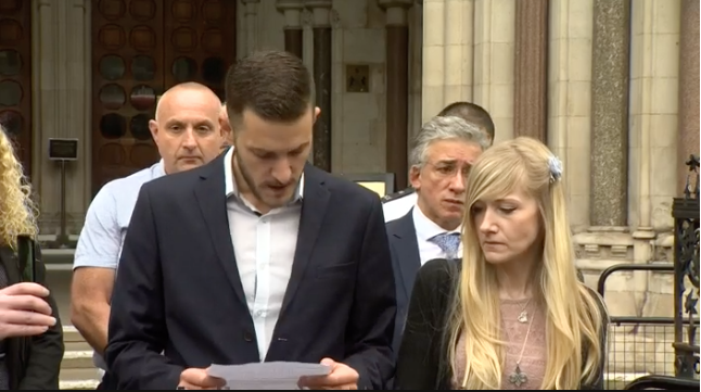 #VIDEO El mensaje con el que los padres de Charlie Gard terminan batalla legal - Captura-de-pantalla-2017-07-24-a-las-14.53.19