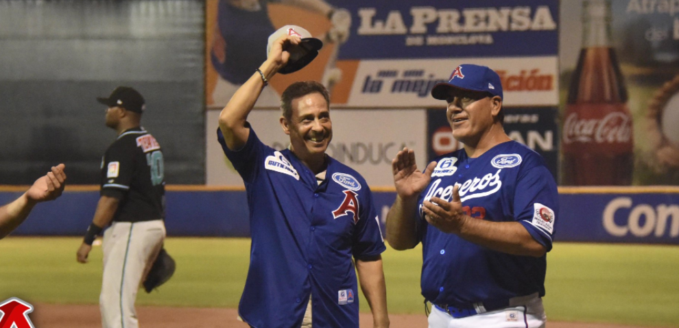 Exbeisbolista mexicano ataca a su esposa y luego se suicida